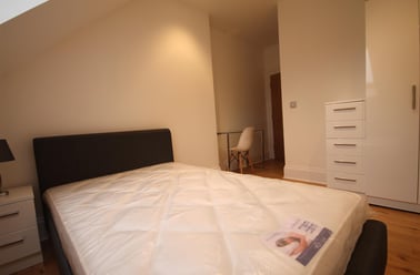 Chaucer Building, City Centre, Newcastle - Image 2